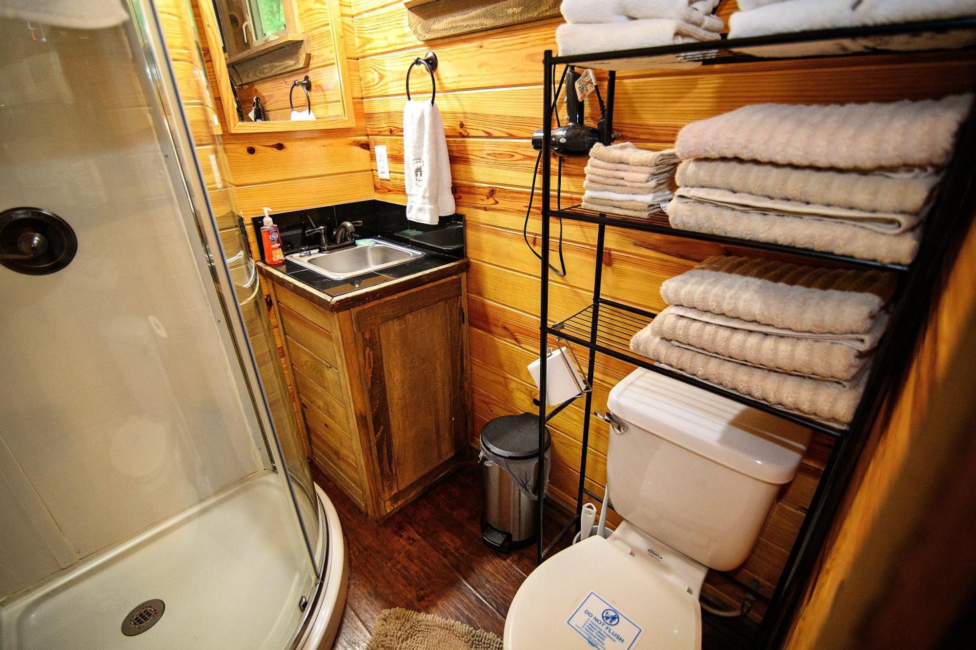 The Codex - Parker Creek Bend Cabins เมอร์ฟรีสโบโร ภายนอก รูปภาพ
